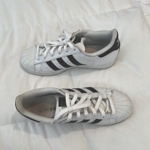 Adidas Superstar’s